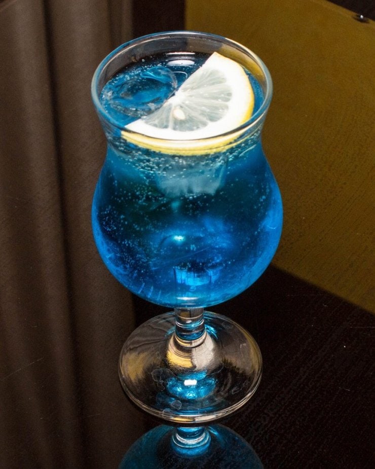 Голубые гавайи коктейль: вкус и состав напитка, пошаговый рецепт